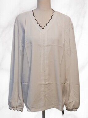 White Women's Scallop-Trim V-Neck Blouse 2XL NWT